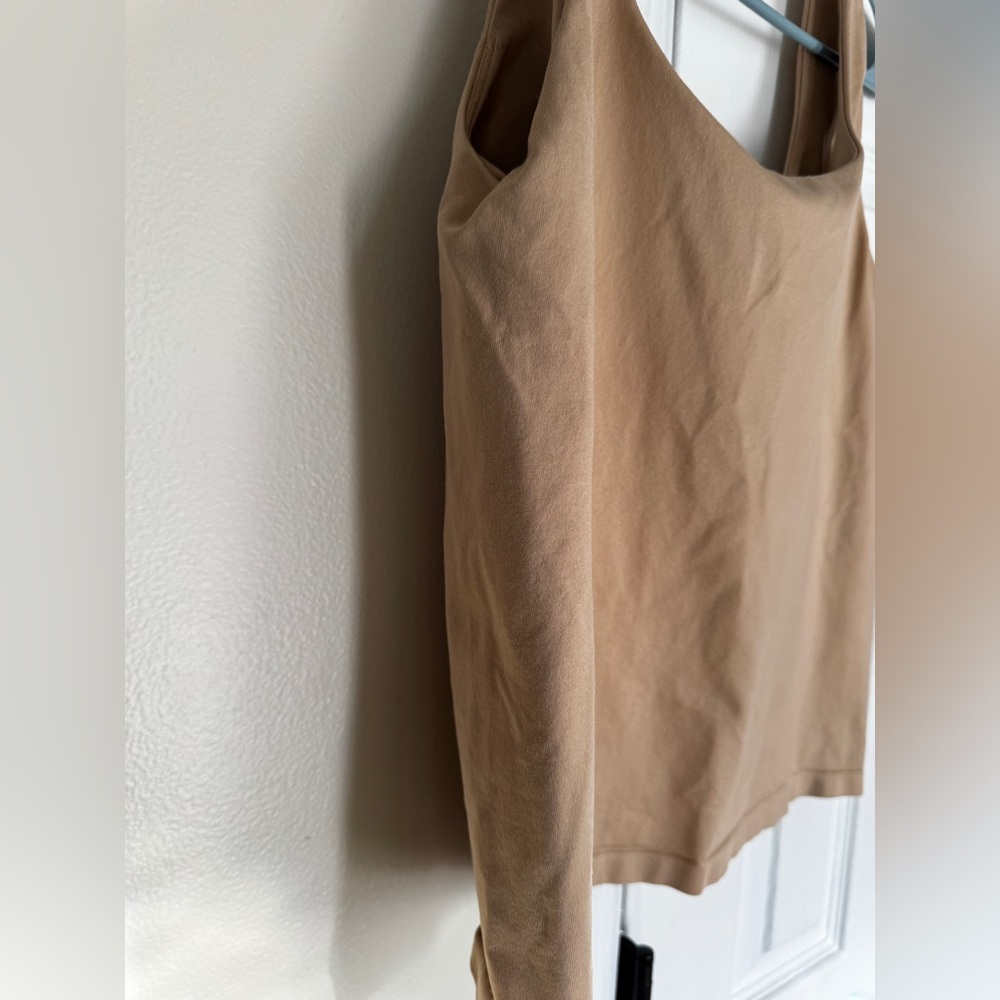 Avec Les Filles Fitted Crop Tank Top or Cami with Built-in Bra, Tan, L/XL - Picture 3 of 7